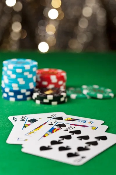 Live-dealer and arcade comparison